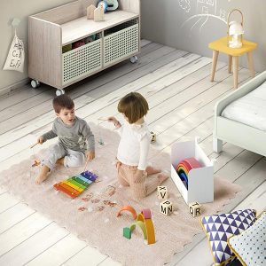 Dormitorio infantil con cama Montessori